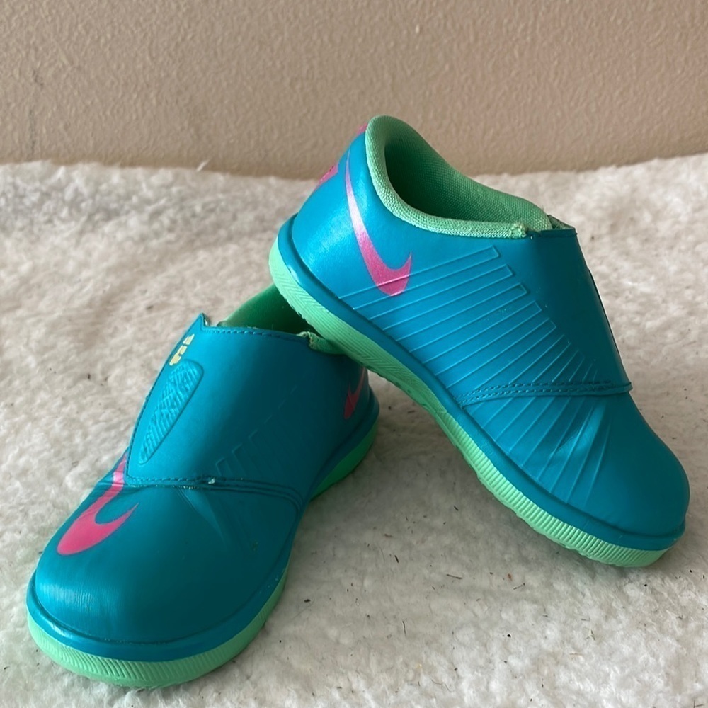 NIKE Sneakers Size 7C